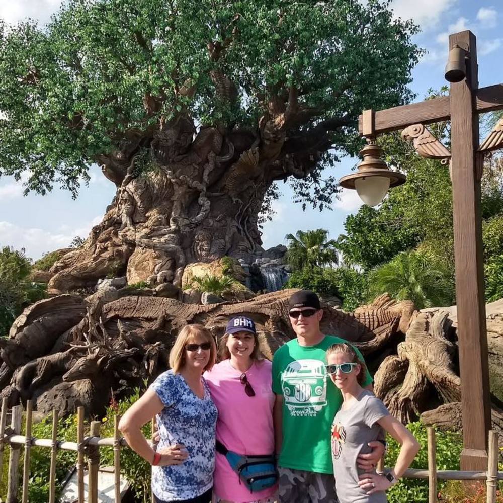 Meet your Posher, Caitlin